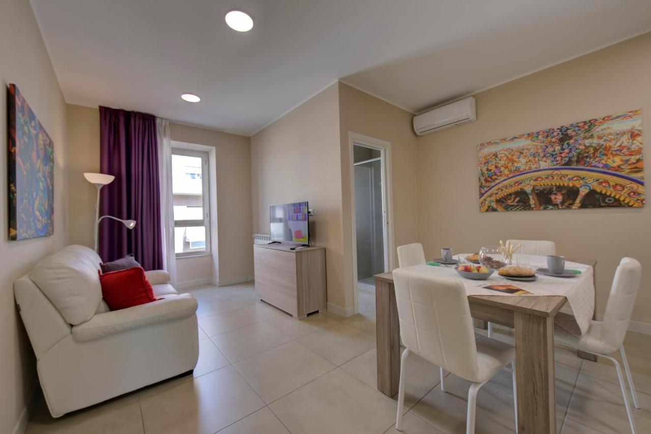 קטאניה Palazzo Dei Delfini Apartments - Happy Rentals מראה חיצוני תמונה