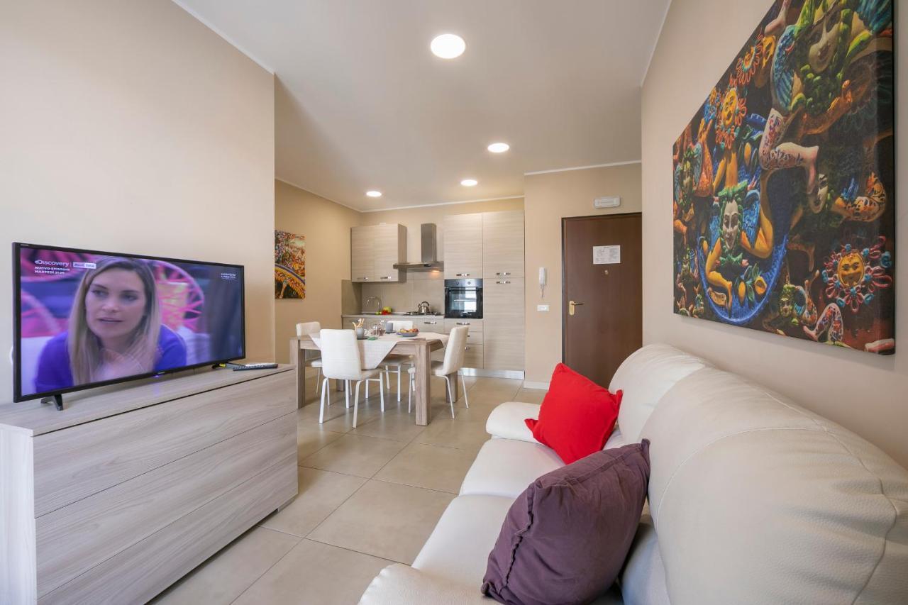 קטאניה Palazzo Dei Delfini Apartments - Happy Rentals מראה חיצוני תמונה